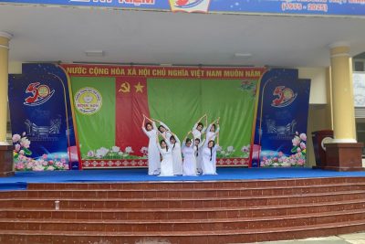 CHÀO CỜ ĐẦU TUẦN – CHỦ ĐỀ “TÔI TRƯỞNG THÀNH”